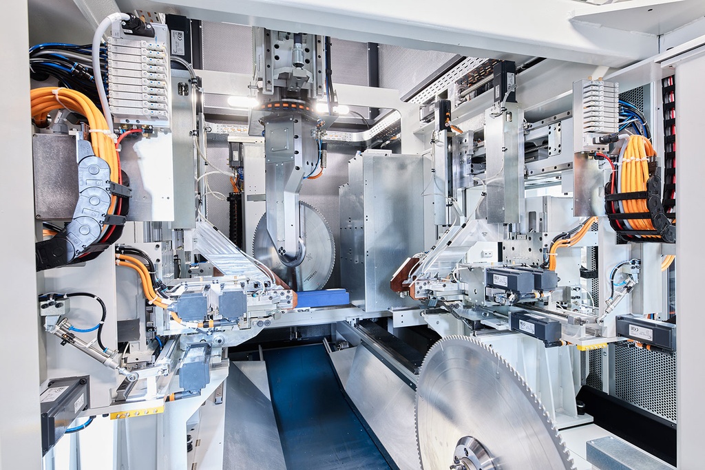 Aluminum Fabrication Machine